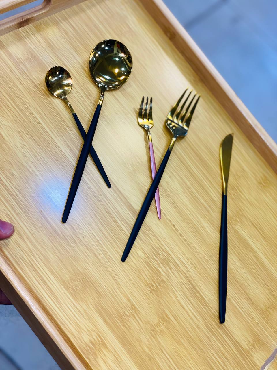HomeColin Trendy Cutlery Set