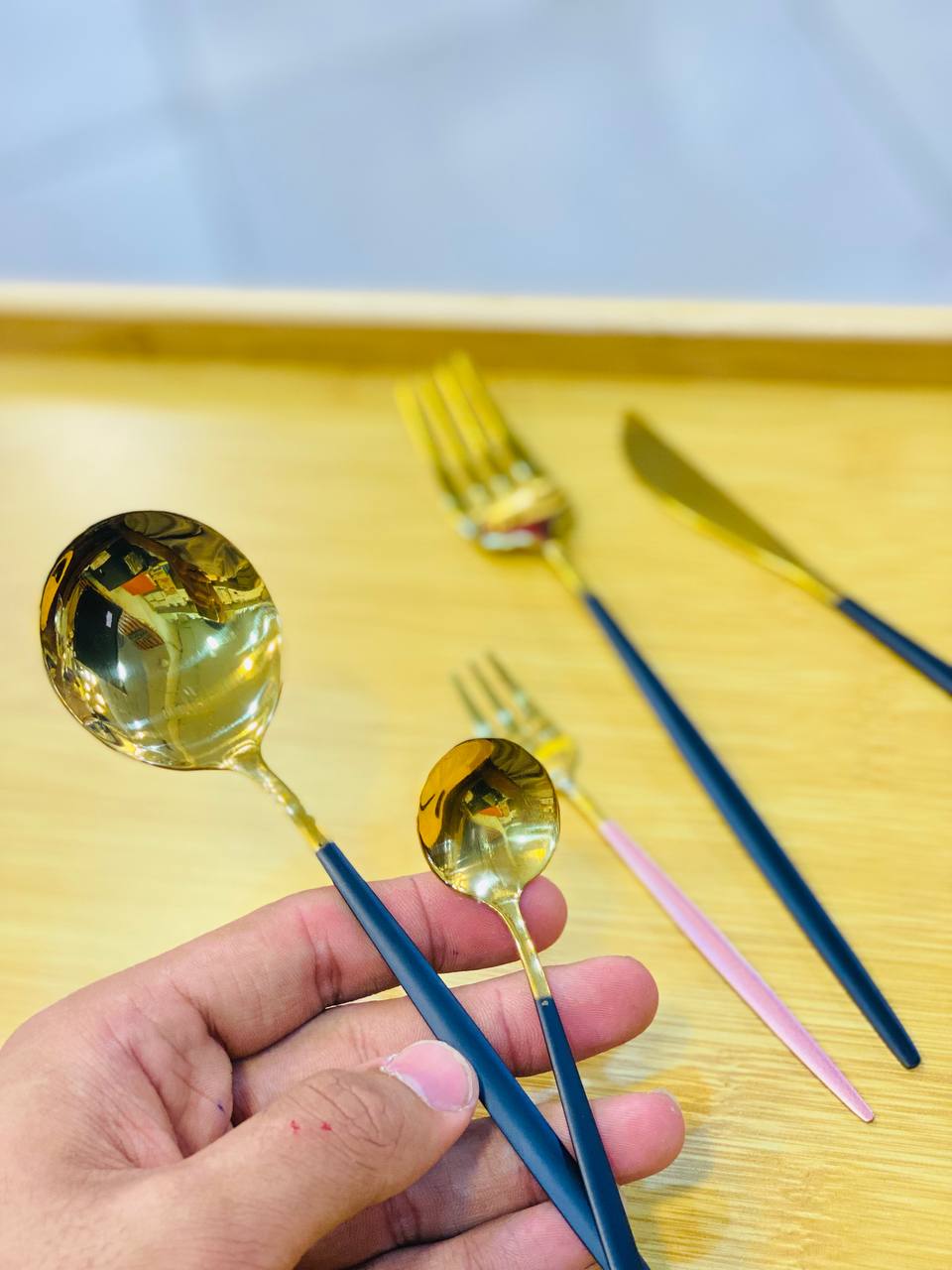 HomeColin Trendy Cutlery Set